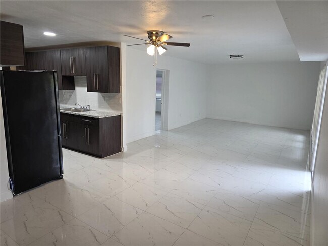 Building Photo - 301 Pennsylvania Ave