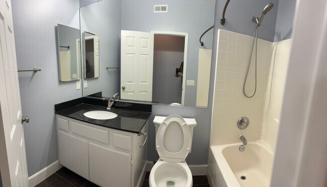 Building Photo - Even Better in Person - 4 bedroom + Office / 3 Bathroom Corona Home