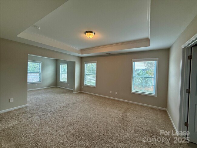 Building Photo - 106 E Americana Dr