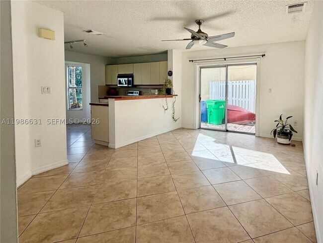 Building Photo - 12619 NW 11th Pl