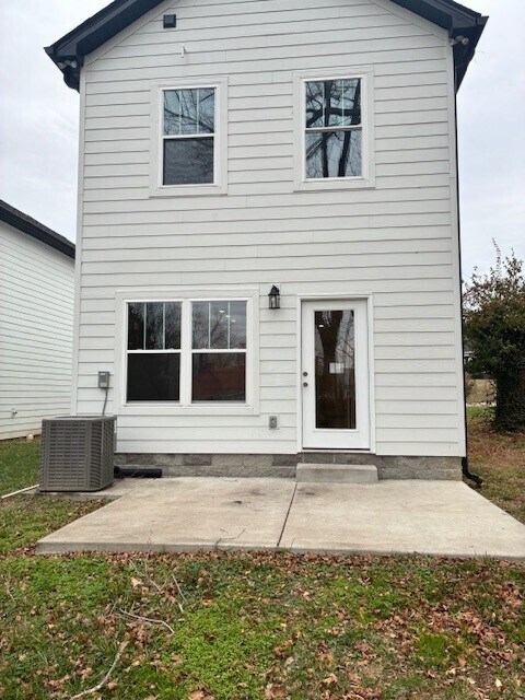 Building Photo - 744 Gracey Ave