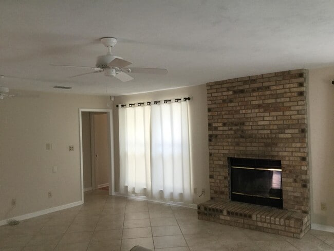 Building Photo - 4280 Riverchase Dr