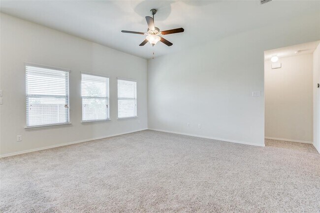 Building Photo - 1165 Dravite Dr