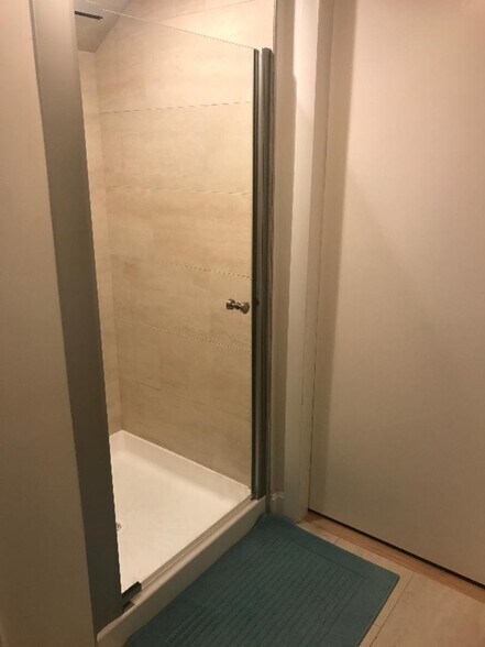 Building Photo - 37 Walker St