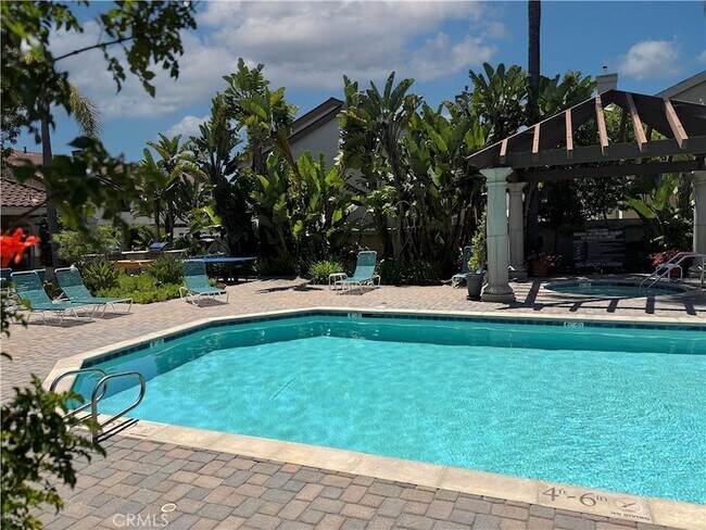 Building Photo - 4762 Tiara Dr