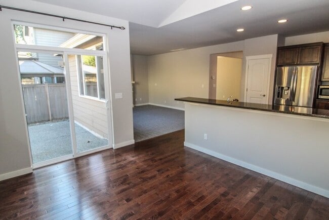 Building Photo - 319 204th St SE