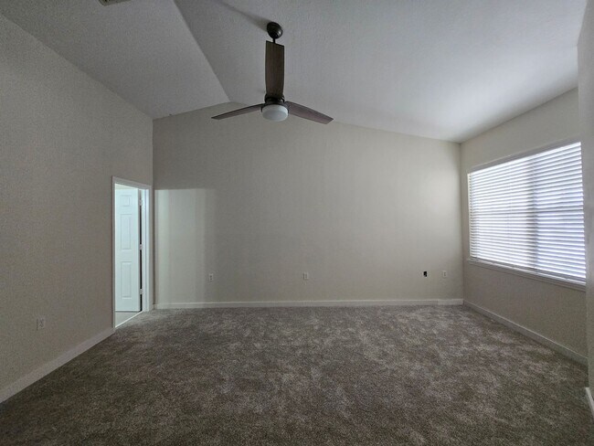 Building Photo - 1 Bed / 1.5 Bath – Magnolia Place