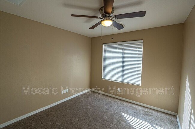 Building Photo - 2035 W Gold Dust Ave