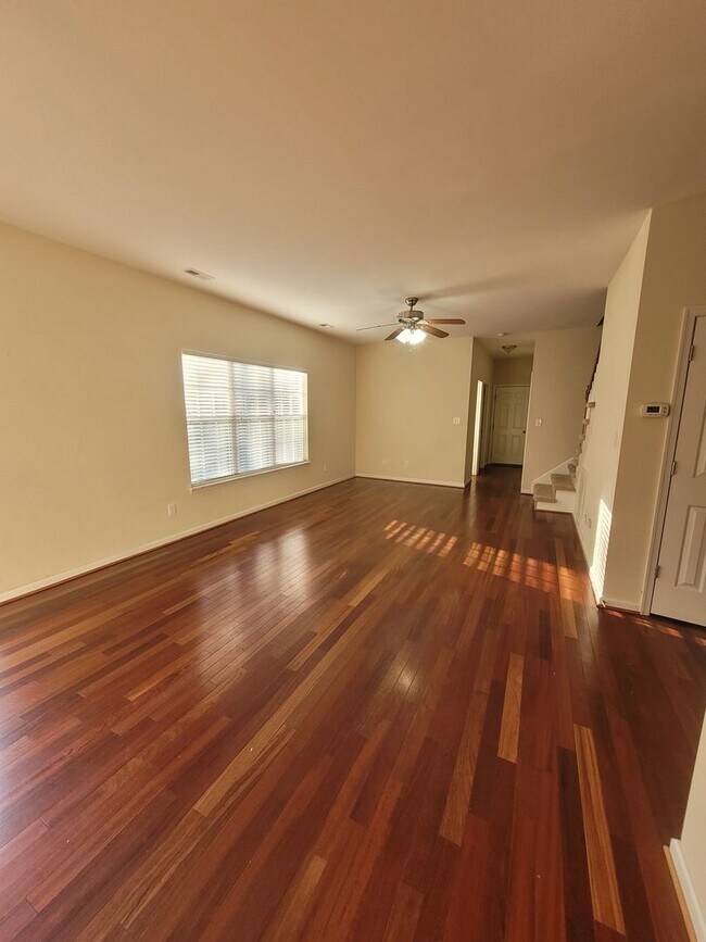 Building Photo - 8351 Thomas Jefferson Way