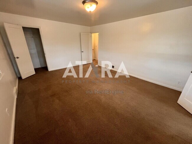 Building Photo - 1335 Thornton Ave