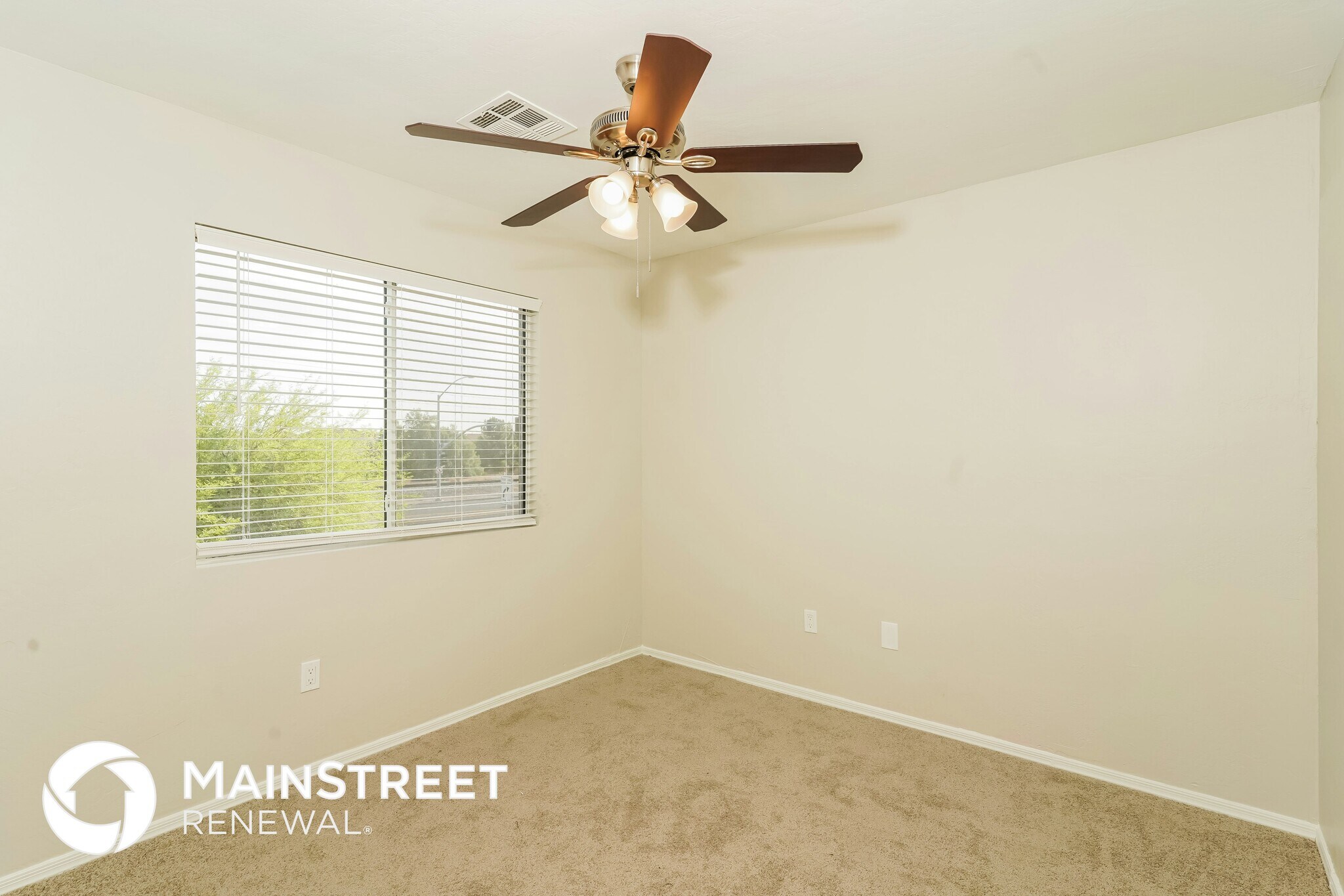 Building Photo - 11954 W Belmont Dr