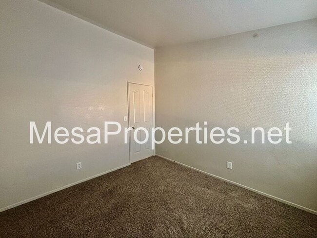 Building Photo - 12914 Tiburon Dr