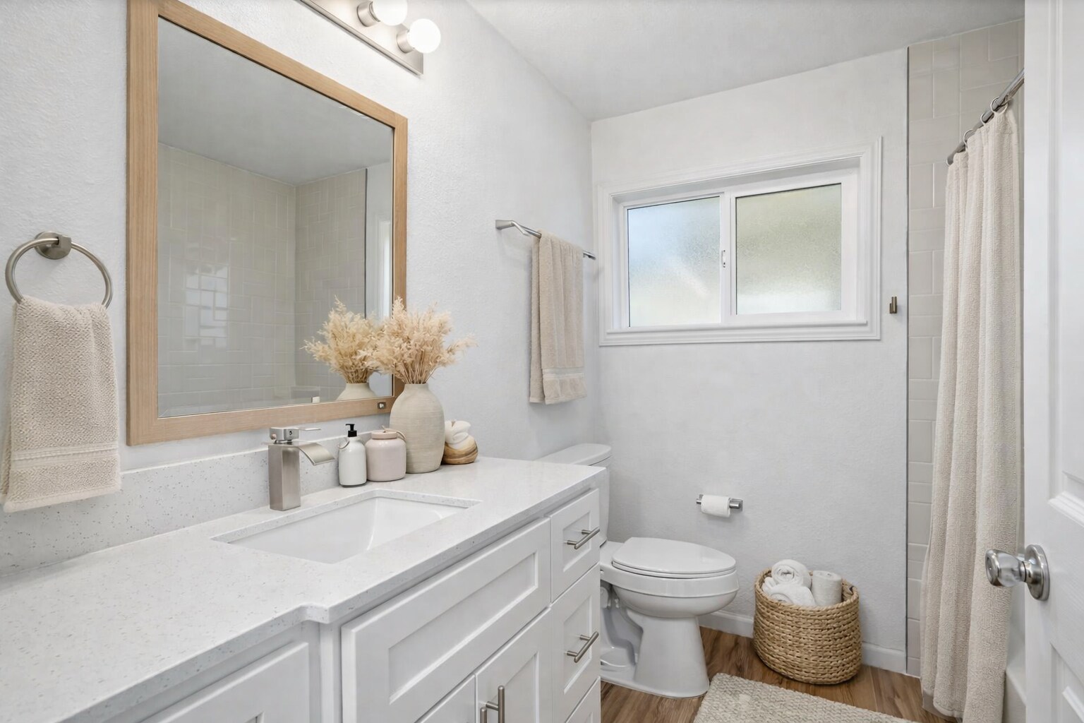 Bathroom - 340 College Ave