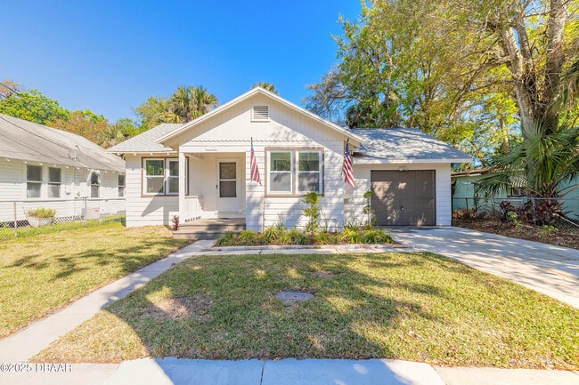 Building Photo - 138 Kingston Ave