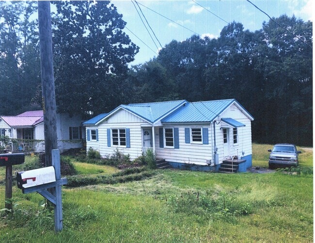 Primary Photo - 49 Lakeside Dr