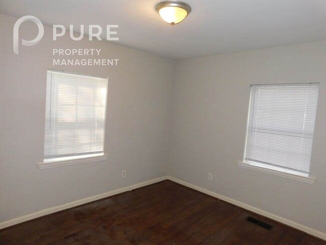 Building Photo - 5208 Highland Ave