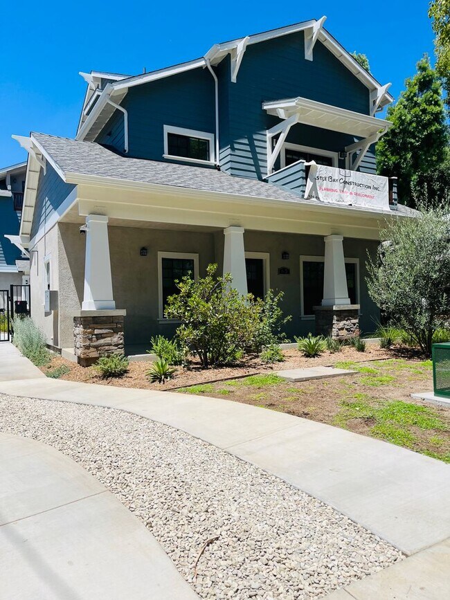 Building Photo - Available Now Brand New 4 Bedroom/5 Bath T...