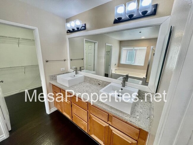 Building Photo - 15471 American Way