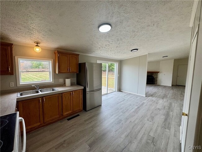 Building Photo - 4943 Forest Ave