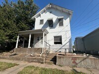 Building Photo - 3 Bedroom 1.5 bath home in Davenport