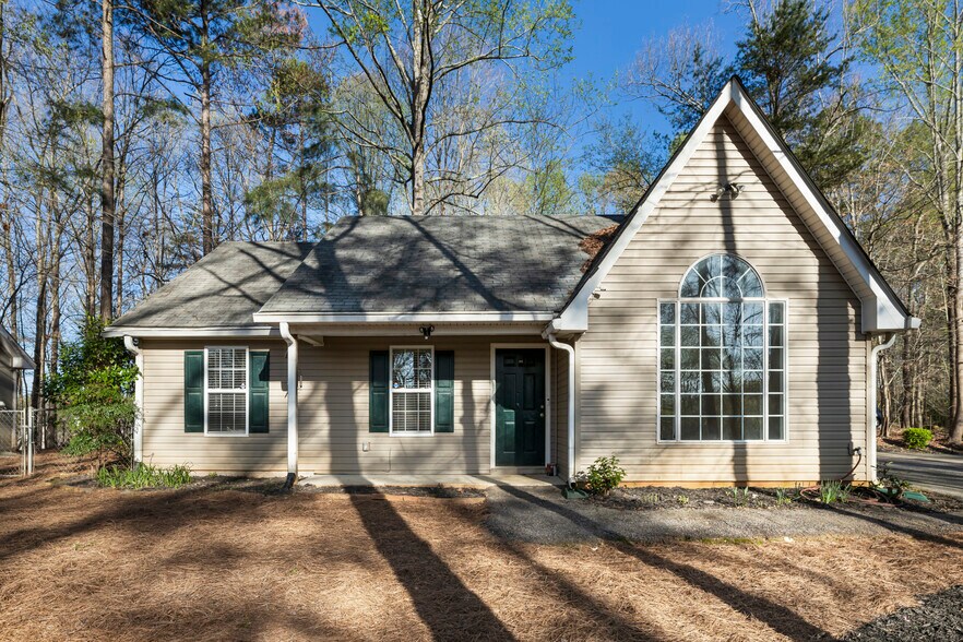 Building Photo - 6605 Overton Cir