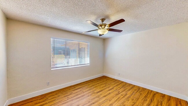Building Photo - 1304 Rexford Pl