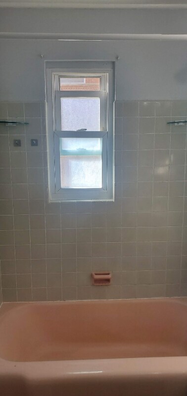 Building Photo - 196-38 Pompeii Ave