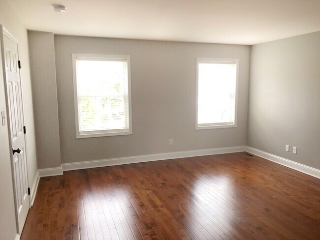 Building Photo - 812 Walnut St