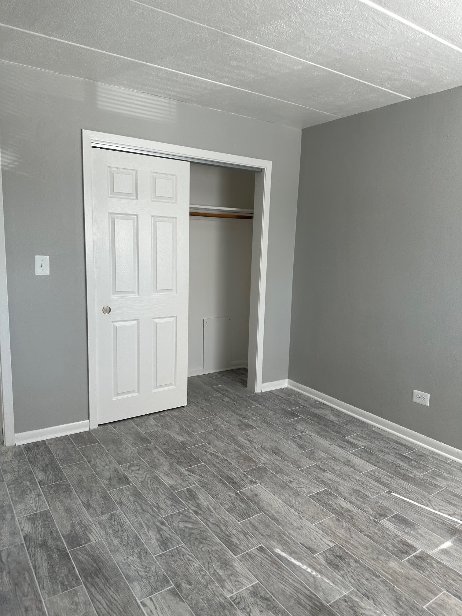 Building Photo - 1404 Carol St