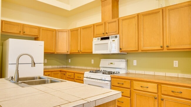 Building Photo - Crofton Hills Rambler