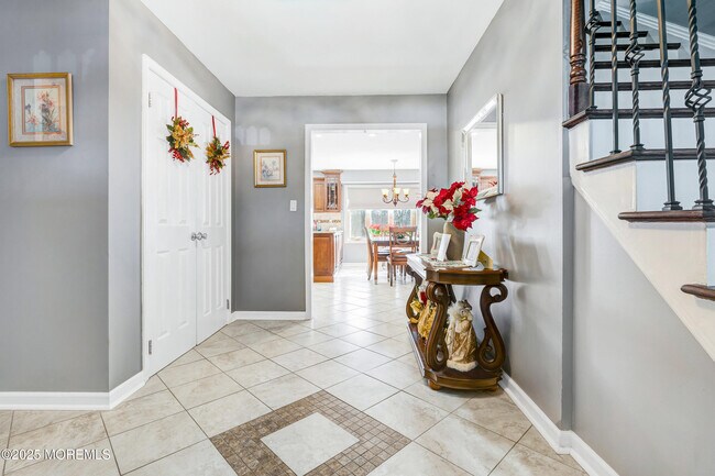 Building Photo - 7 Oak Tree Ln