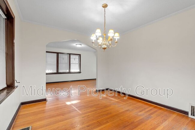 Building Photo - 8460 Edna St