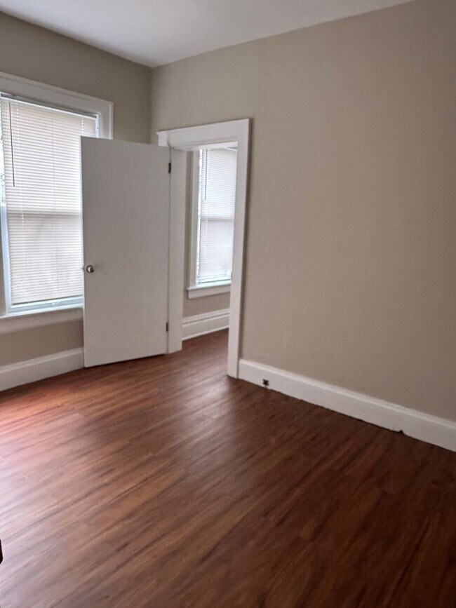 Building Photo - 1766-1768 Oak St