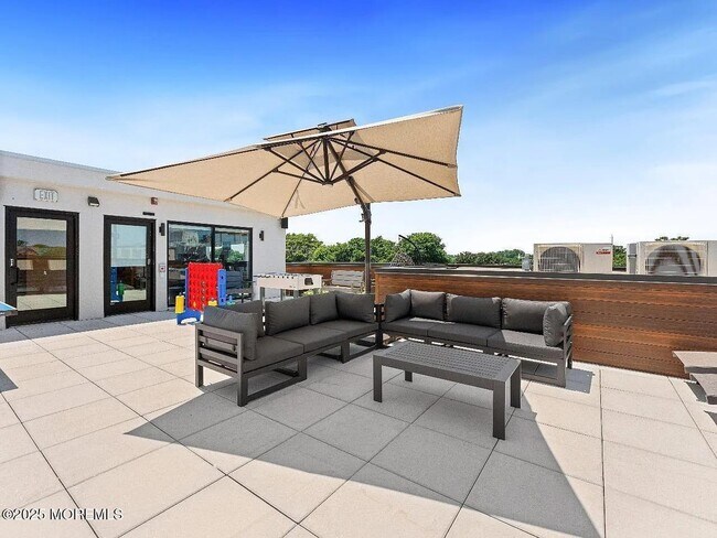 Building Photo - 27 3rd Ave