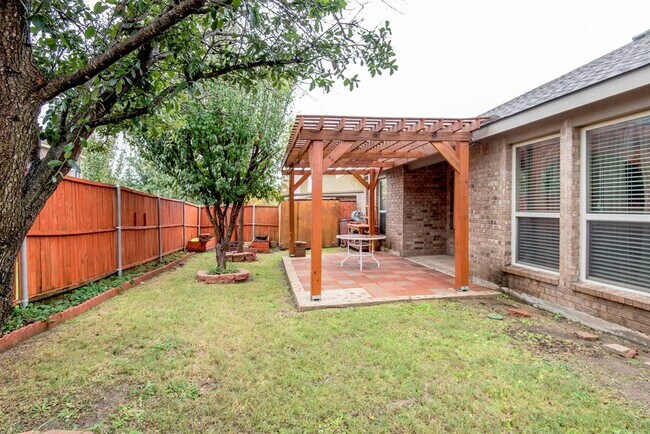 Building Photo - 1113 Chambers Ln