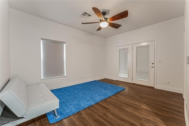 Building Photo - 56 Grossinger Ct
