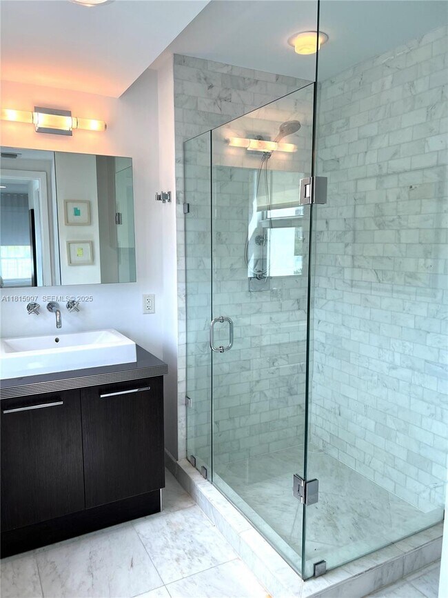 Building Photo - 401 Jefferson Ave