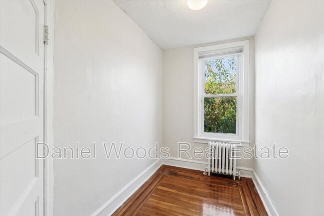 Building Photo - 6227 Addison St
