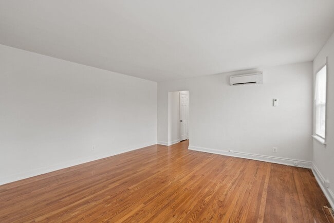 Interior Photo - 43rd Flats