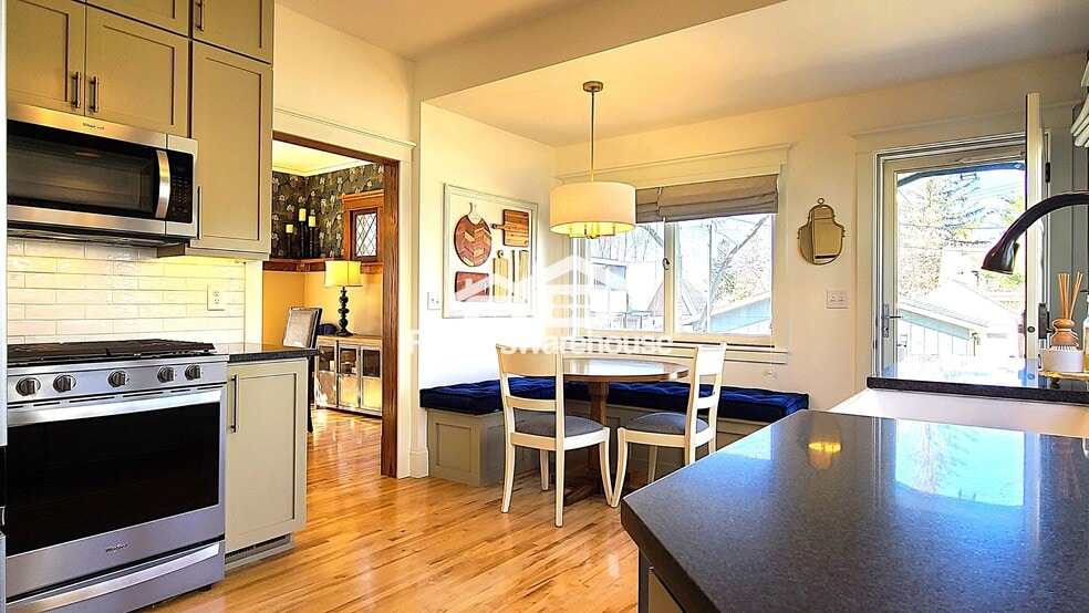 Building Photo - 421 Locust St