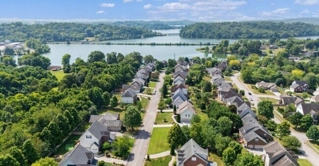 Building Photo - Knoxville 37934 - 4 bedroom 2 bath - call ...