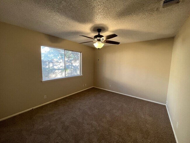Building Photo - 4526 Maybrook Woods St
