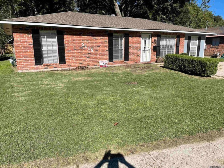 Building Photo - 5115 Woodlawn Ave