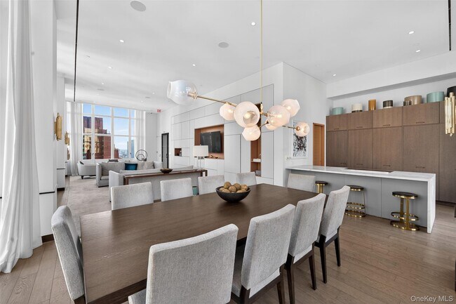 Building Photo - 305 E 51st St