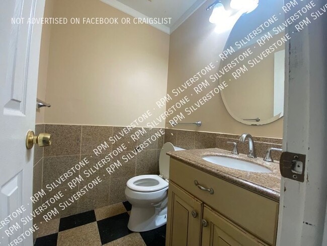Building Photo - 17381 Washington Ct