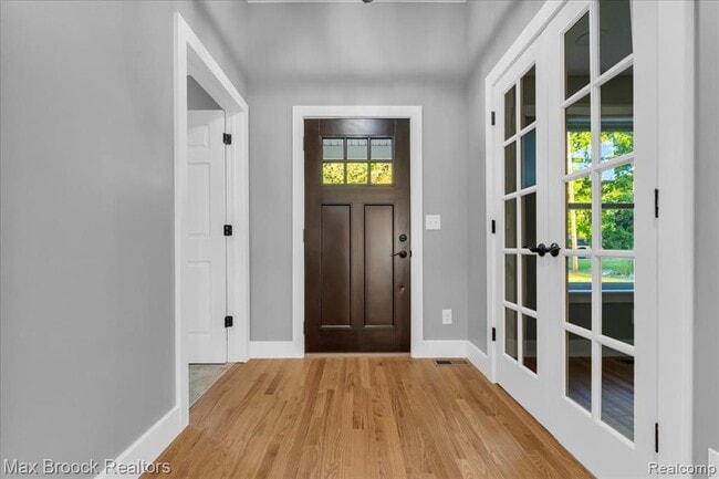 Building Photo - 1654 Giddings Rd