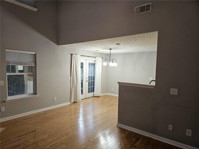 Building Photo - 237 Osmanthus Way