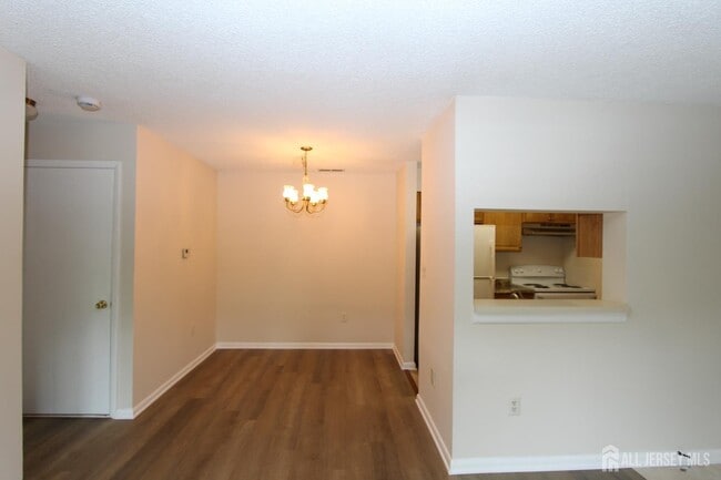 Building Photo - 4707 Ravens Crest Dr