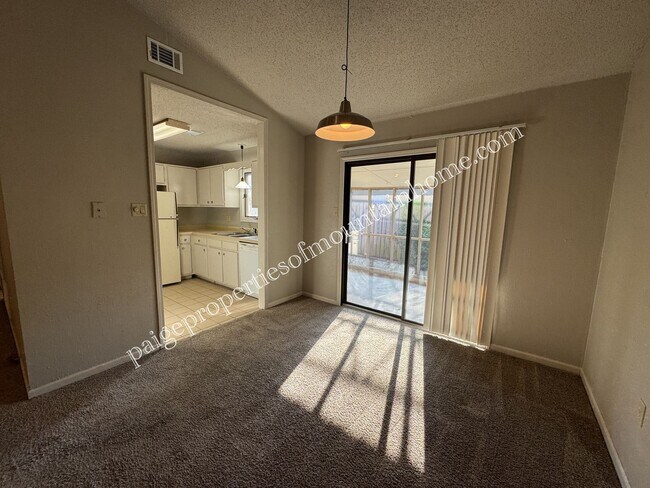 Building Photo - 605 Cooper Estates Dr