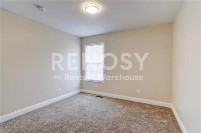 Building Photo - 4 Bedroom/ 3 Bath Home Near KU MED
